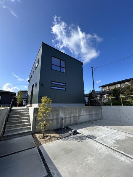 中古戸建  / 山形市みはらしの丘三丁目展示場